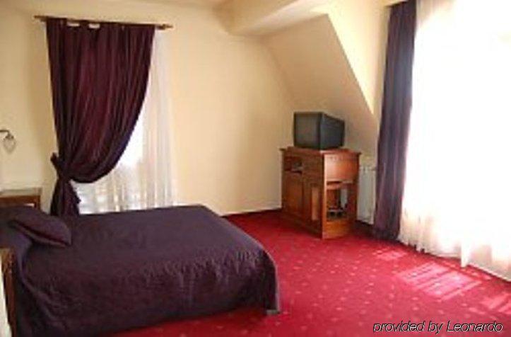 Elite Hotel Oradea Oda fotoğraf