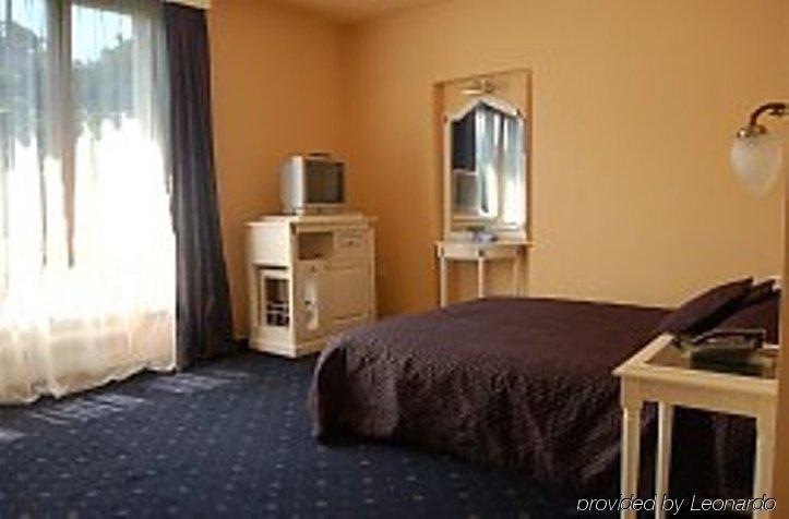 Elite Hotel Oradea Oda fotoğraf